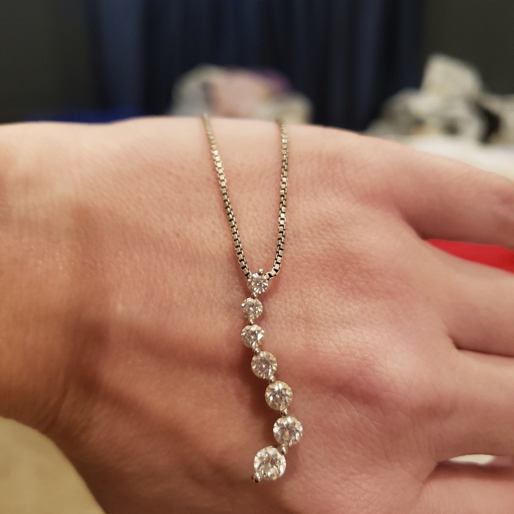 7 stone diamond necklace